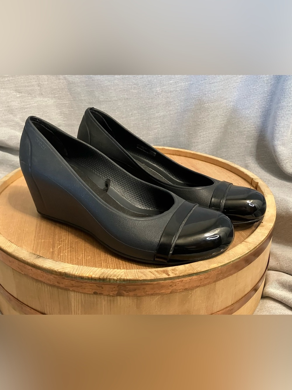 EUC Crocs Cap Toe Wedge Women’s Wide Size 5W